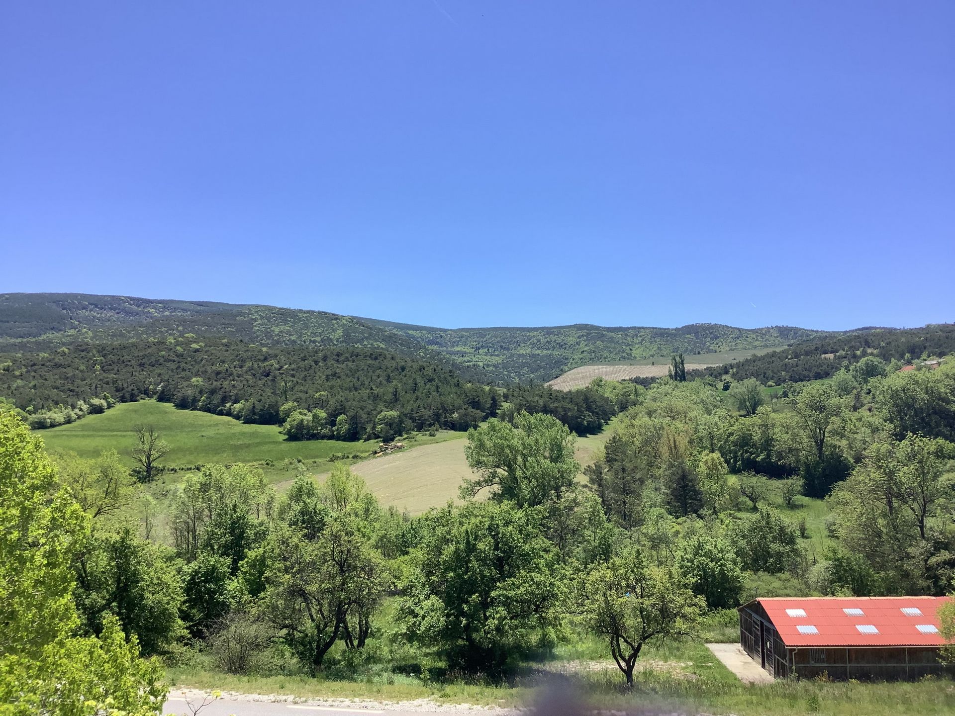 Les paysages variés des Alpes dans les Baronnies