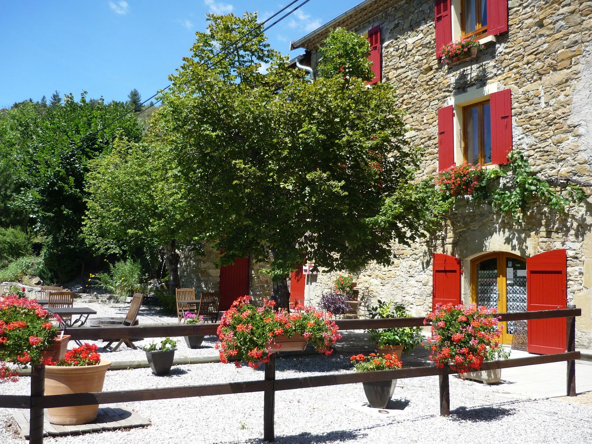 Terrasse de votre maison pour vos vacances dans les Alpes